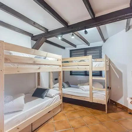 Apartment Holidays. Europa 8 Personas. 3 Dormitorios. C7 *